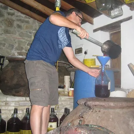 Flora's House بيت للعطل *