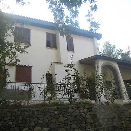 Flora's House Spilia