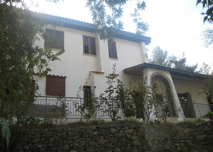 Flora's House Spilia